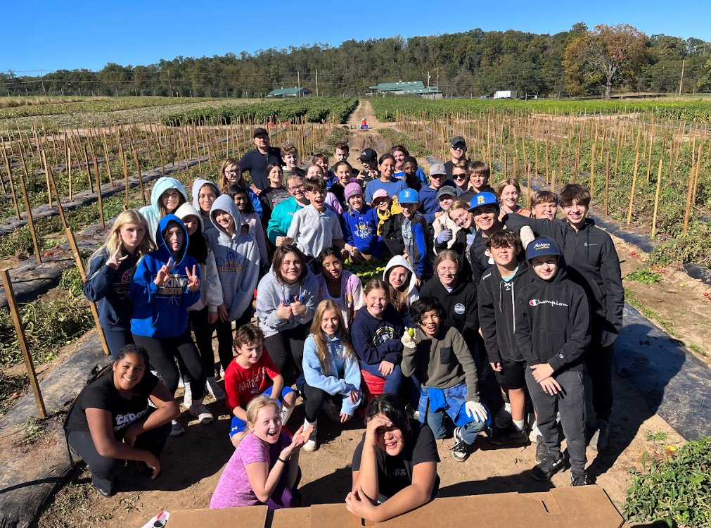 Wonderful day of volunteering with the difference-makers at <a href="/AGARNJ/">America's Grow-a-Row</a>! Great job by the hardworking RMS Student Council from @RMS_VIKINGS ! We harvested 850 lbs of tomatoes to provide 3,400 servings of fresh produce to those in need. #letsgovikings #americasgrowarow #volunteer