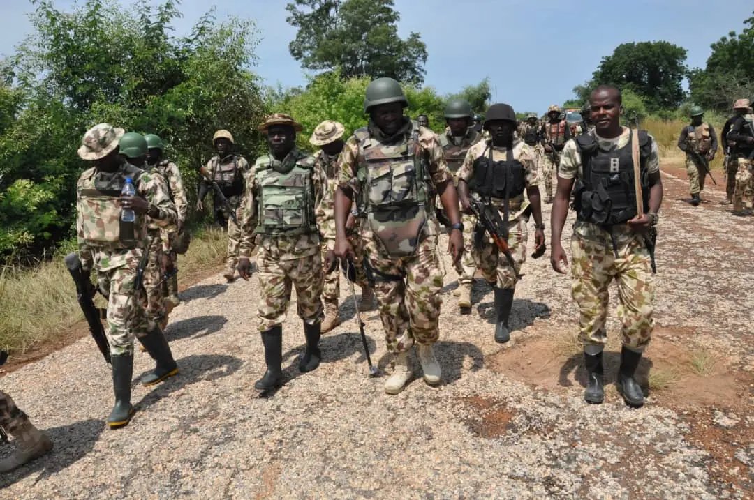 LeadershipNGA's tweet photo. Troops Kill Bandit, Rescue 6 Kidnap Victims, Recover 2 AK-47 Rifles In Kaduna https://t.co/JbGhYksGij #News #BanditsAttack https://t.co/3wWvvAQtR4