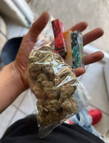 EldealMedicen's tweet photo. Wake’n Bake 😶🌫️🚀
#weedpack https://t.co/aV5v1fPi57