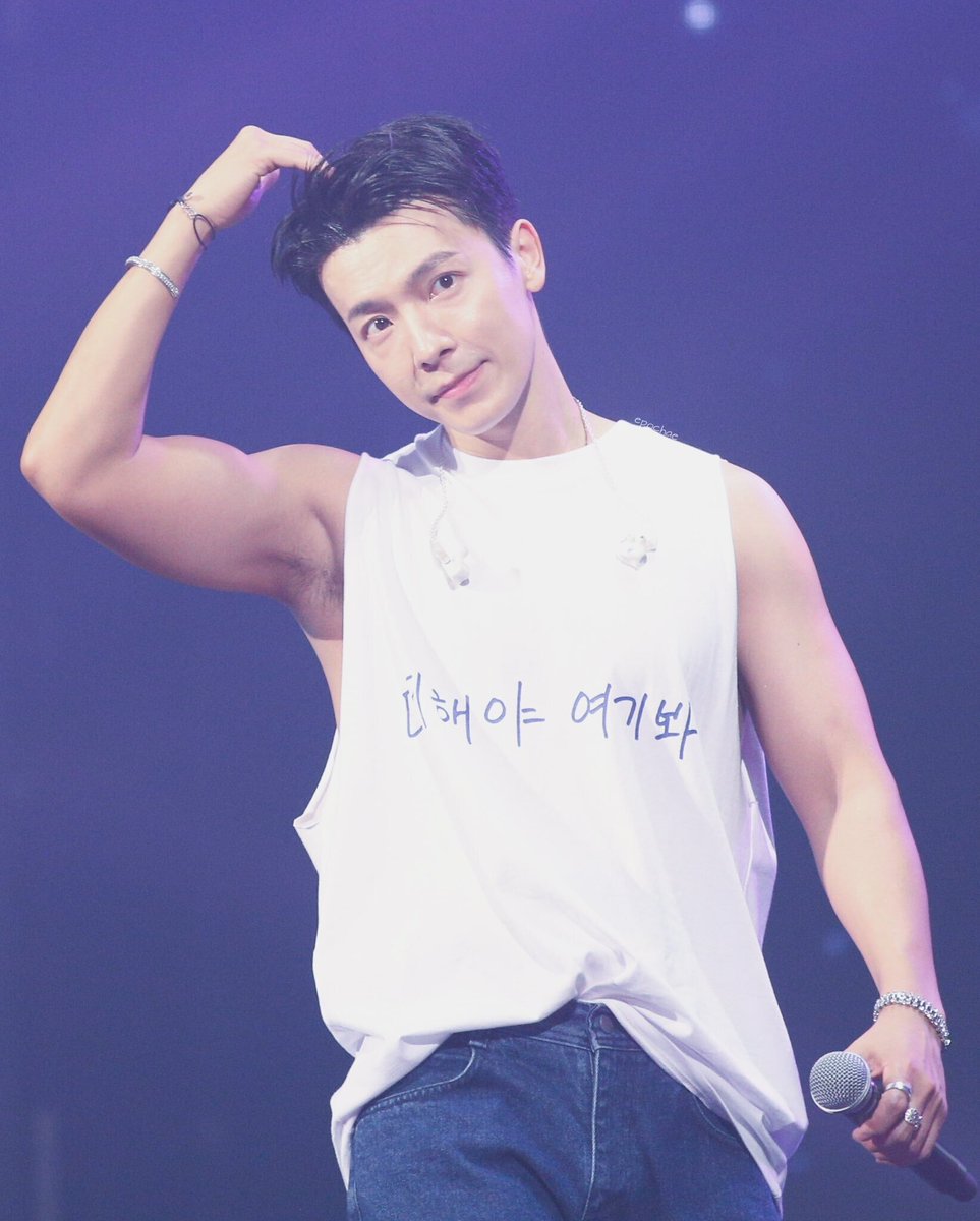 TOP100KPOP's tweet photo. Happy 37th birthday to SUPER JUNIOR's Donghae! 🥳🎉 https://t.co/5ItjoHSXVL