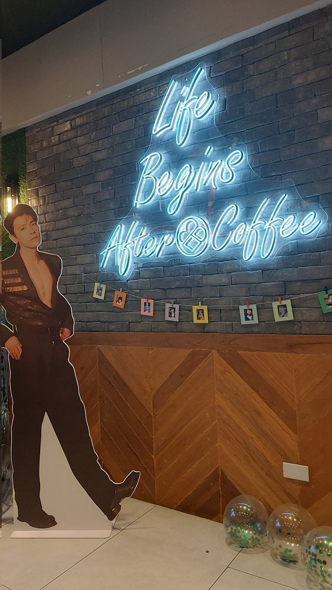 sujuxynh's tweet photo. Thank you, @phELFish_ and @sjloversph 💙 And thank you to everyone who gave out freebies during the CSE. I had fun today and the budol was so worth it. Happy Donghae day, everyone! Donghae pogi so much 🥹🥹🥹

#ColorMeDonghae #HappyDonghaeDay https://t.co/yTZvrvw65i