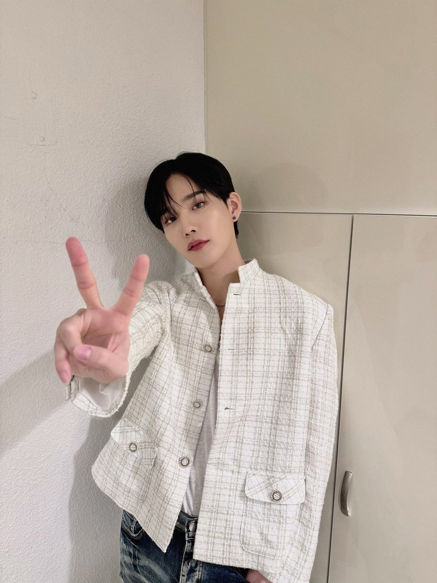 CIX_twt's tweet photo. 20231014 👍

#CIX #FIX #승훈 #김승훈 #내편들 #내뽀뽀들 #KIMSEUNGHUN #SEUNGHUN #スンフン https://t.co/003yIEwj1w
