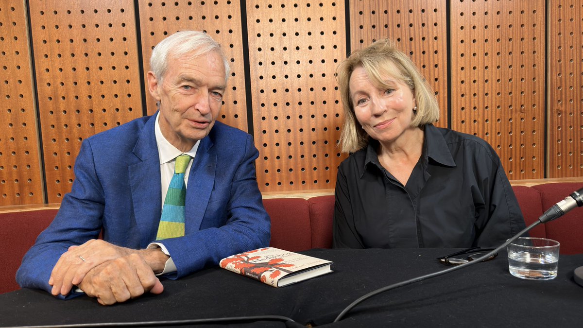jonsnowC4's tweet image. Don't miss his week’s #Snowcast  My guest is the editor and author @sarahsands100. We reflect on Sarah’s busy career in journalism. But it’s a conversation that covers hedgehogs, loss, and acts of kindness, as well.