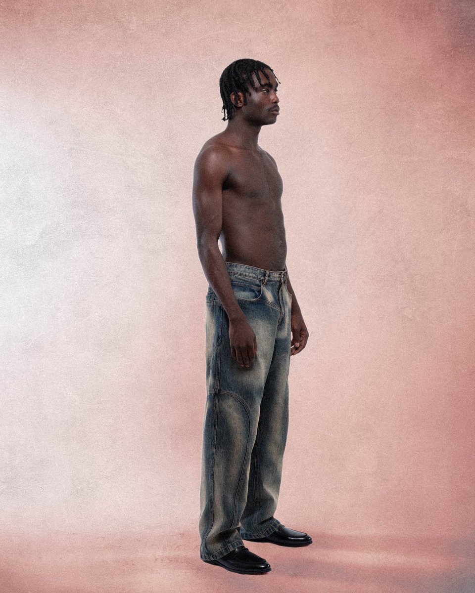 GraalBrand's tweet photo. Graal Denim « sand » pant is now available on preorder, in limited quantity.

It’s the first piece of our new collection « The Quest »

Graal © 2023 https://t.co/LbNXdItCiD