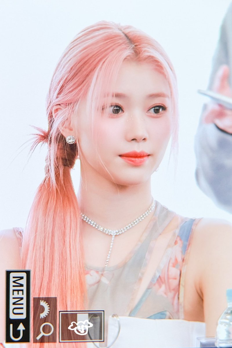 ting1ian_xw's tweet photo. 231014 뮤직아트 팬싸 프리뷰 
🥺🎀

#Kep1er #케플러 #XIAOTING #션샤오팅 #샤오팅 #심소정 #沈小婷 https://t.co/csa9ymONCl