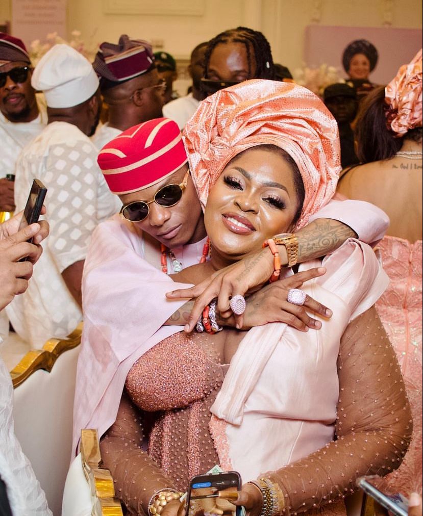 BadmusEniola's tweet photo. Made it a day with Starboy himself. May God continue to bless Mama's soul. #wizkid https://t.co/xRVRpRk2be