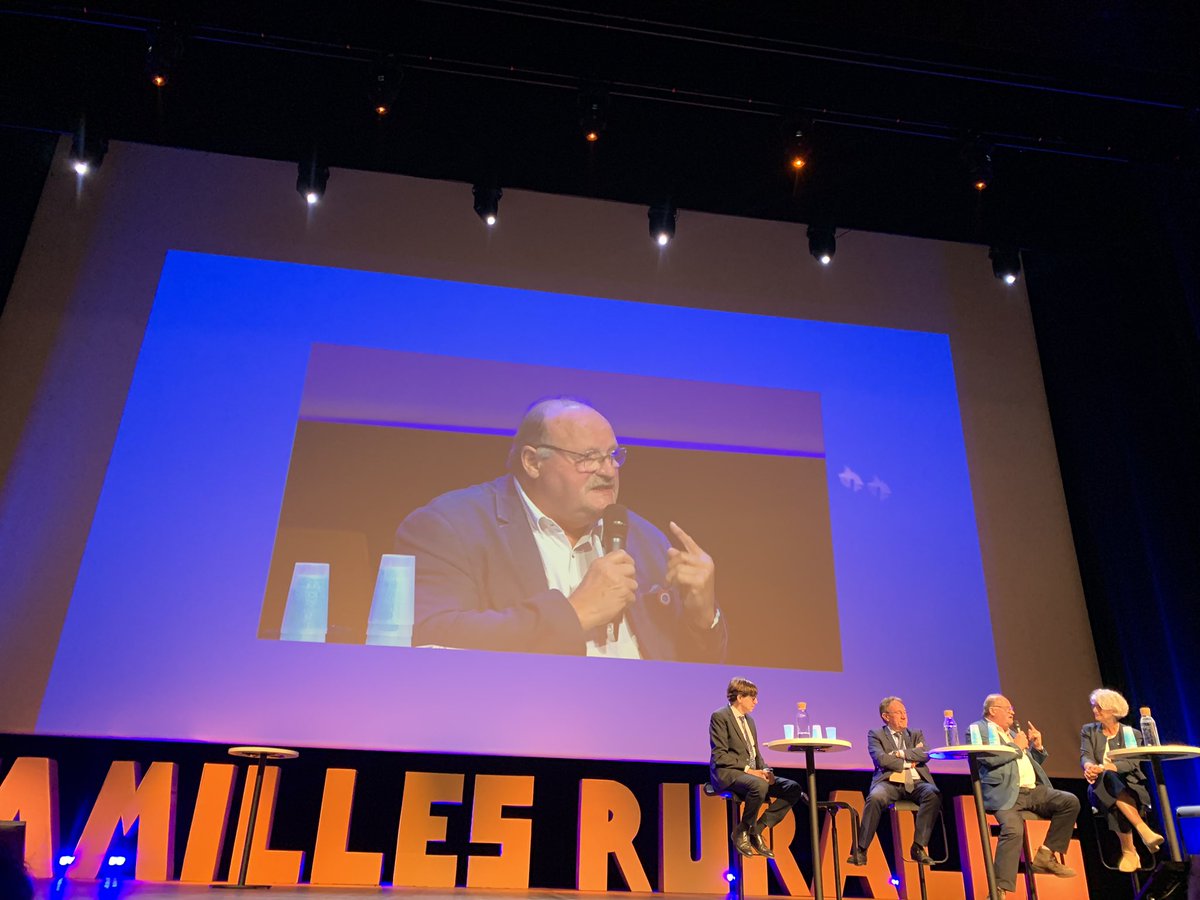 👉🏼Les ruralités face aux défis des transitions  <a href="/FredericDabi/">Frédéric Dabi</a> <a href="/PatriceJOLY/">Patrice JOLY</a> <a href="/Maires_Ruraux/">AMRF</a> <a href="/KGloanecMaurin/">Karine Gloanec Maurin</a>
#metz2023 <a href="/FamillesRurales/">Familles Rurales</a>

💬 Je m’attribue la paternité de 
«villages d’avenir», J’ai mis le pied dans la porte amusez vous maintenant à la refermer !!👏 Michel Fournier