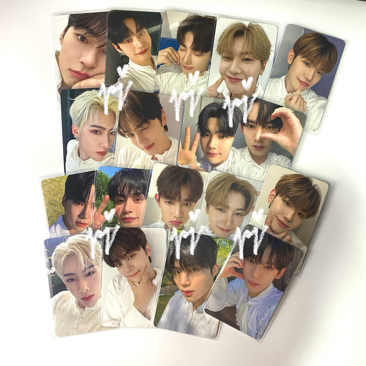 mnmails's tweet photo. #mnminbox #mailsnm : arrived at ph
2 sets (1 set not included in pic) have arrived at my address. i’ll send arrival notice / shipping form via dms. thank u! https://t.co/Go5TKfXP4L