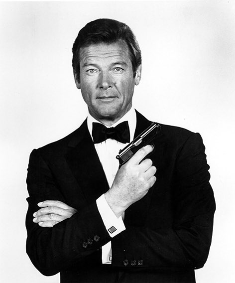 Felicidades para un grandísimo Bond como lo fue Sir  Roger Moore que en Paz descanse #JamesBond007 #JamesBond