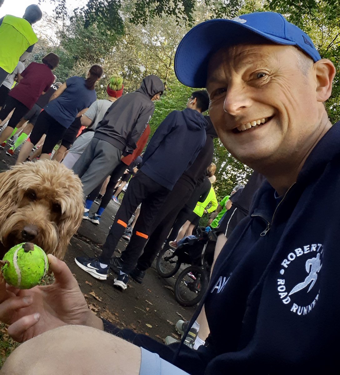 andy5000miles's tweet photo. Great turnout from Roberttown Road Runners (my #running club) this morning, runners and #volunteers at @Dewsburyparkrun run directed by @DawnSG2010 

#BarneytheCockapoo was a bit more enthusiastic than last time we tried a dog #parkrun, think the temperature makes a difference https://t.co/j2hHFX0ebW