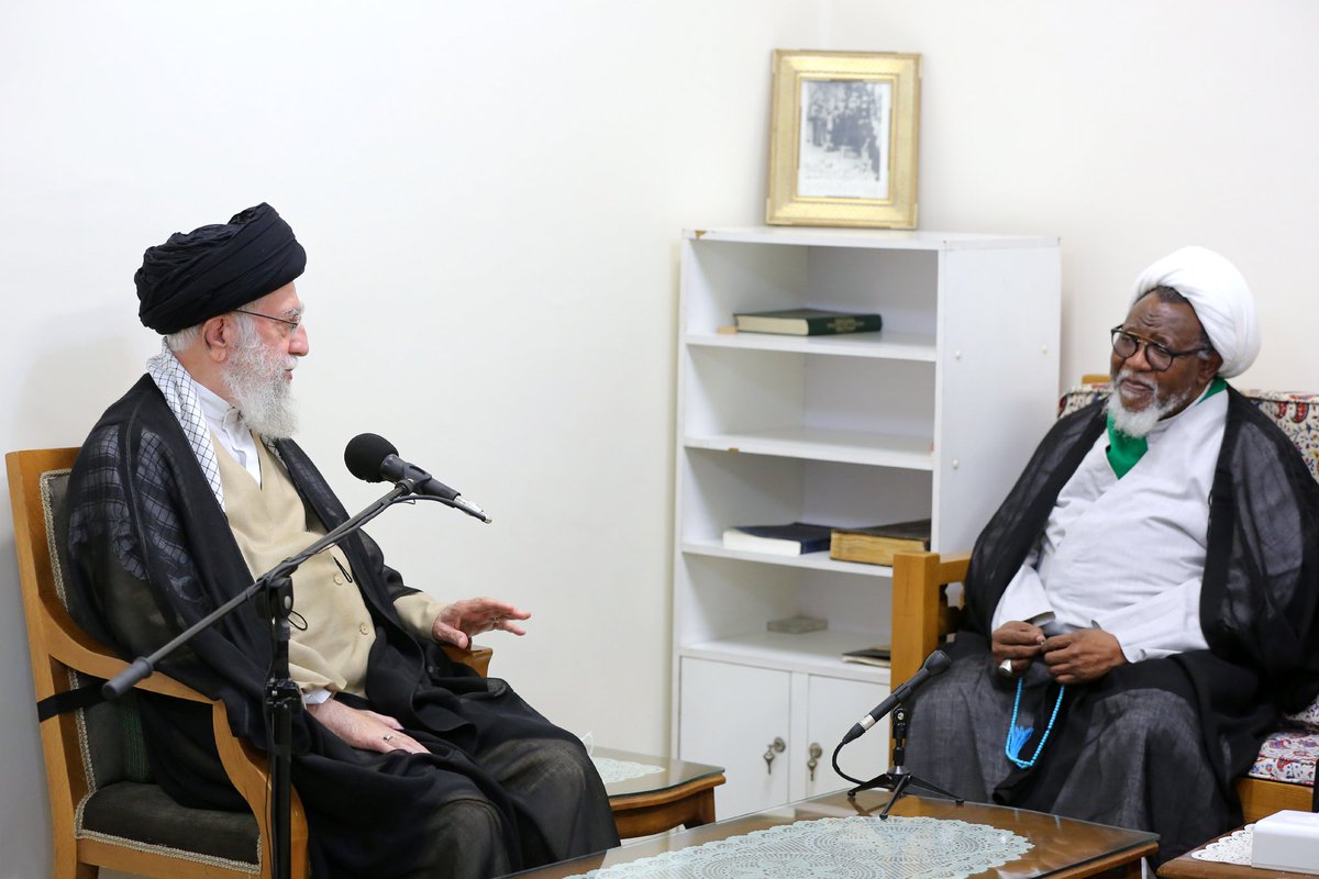 khamenei_ir's tweet photo. Imam Khamenei in a meeting with the Mujahid Sheikh Ibrahim Zakzaky and his family: I am very happy to meet you and your family. You are an example of someone who is truly struggling on the path of God, and I hope you will continue your struggles. https://t.co/bQT4Dvwfd0