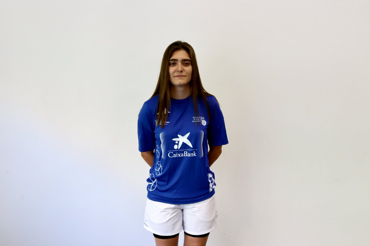 Joantur7's tweet photo. Pot fer-ser una partida de pilota viral?
Podem intentar-ho.
📣RETUITA I ETIQUETA XF.

🎙️Final individual Raspall elit professional.
🔴 @victoriadiez19
🔵 @AnaPuertes
📌En @apunt_media a les 17:30h.
@apuntesports
@Fredi07192859 @tonimariblasco
@GuillemSanchis @fedpival https://t.co/W8iXWbs333