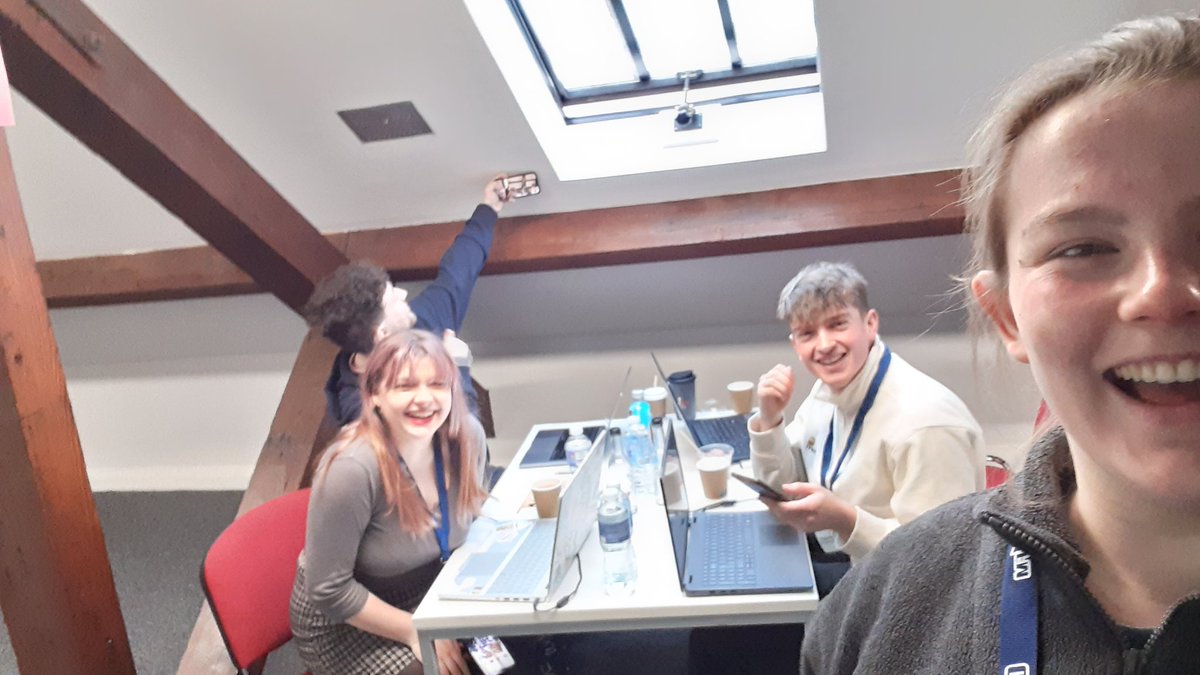 astro_lucybell's tweet photo. Goofin' around at @HackTheHub  #HackTheHub23 https://t.co/vMYgEB7drH