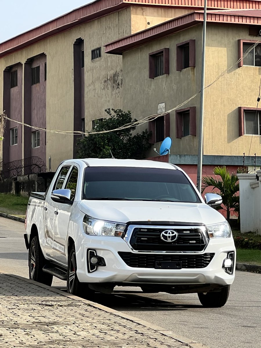 abujacarstand's tweet photo. EXTREMELY CLEAN TOYOTA HILUX 2010 UPGRADED WITH MANUAL TRANSMISSION GOING FOR JUST 12M

📍ABUJA 
📱07033230964 https://t.co/jh64zFS7vI