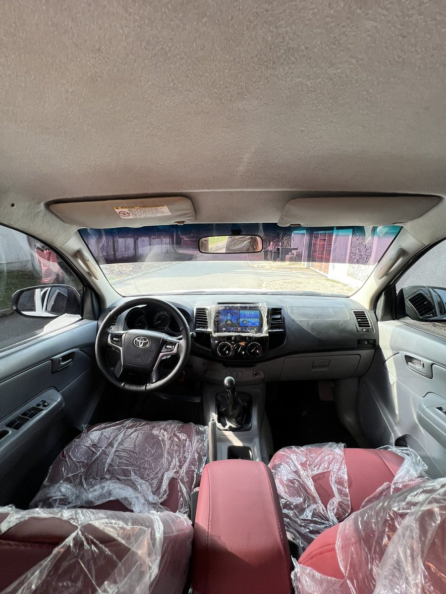 abujacarstand's tweet photo. EXTREMELY CLEAN TOYOTA HILUX 2010 UPGRADED WITH MANUAL TRANSMISSION GOING FOR JUST 12M

📍ABUJA 
📱07033230964 https://t.co/jh64zFS7vI