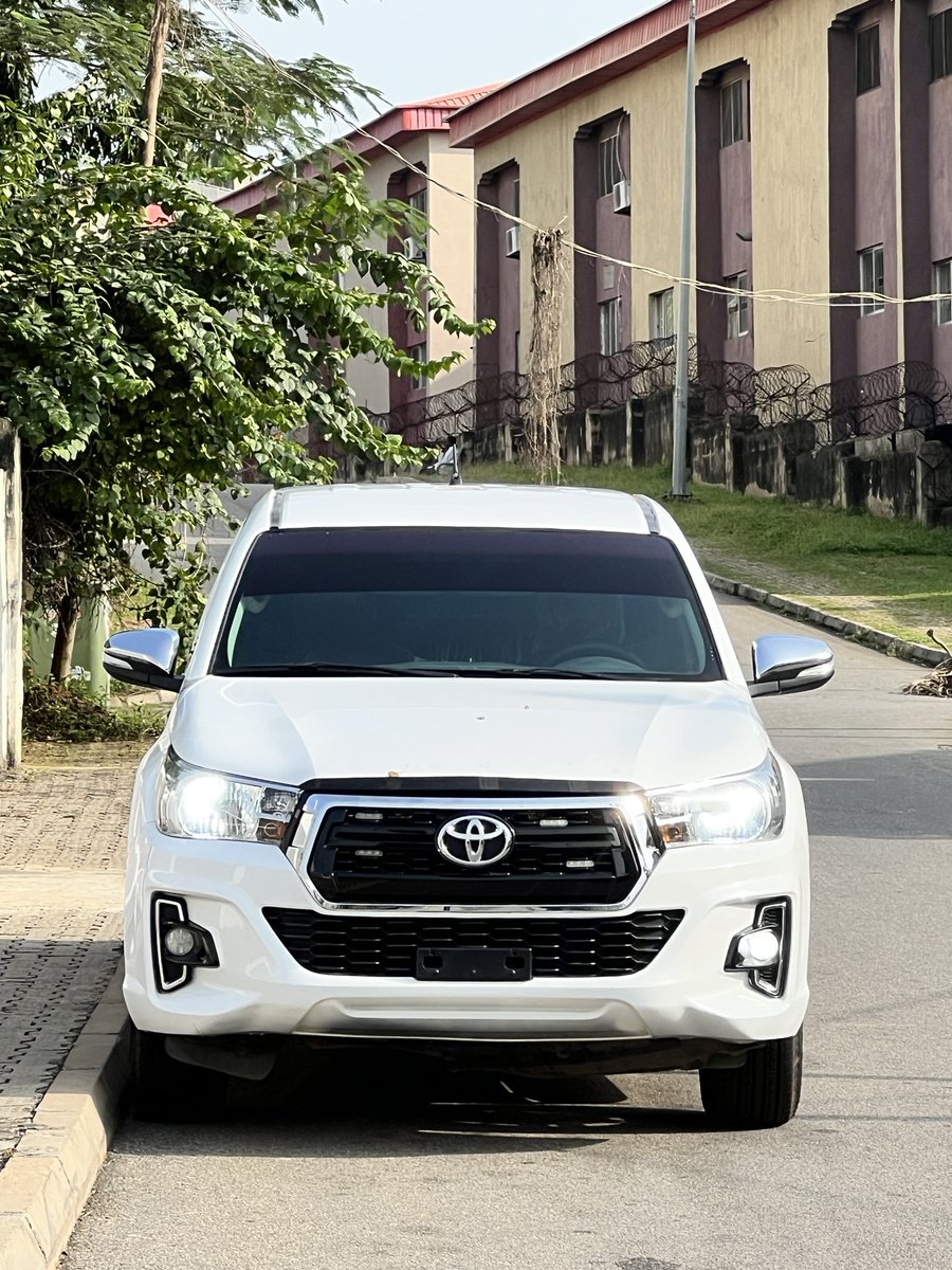 abujacarstand's tweet photo. EXTREMELY CLEAN TOYOTA HILUX 2010 UPGRADED WITH MANUAL TRANSMISSION GOING FOR JUST 12M

📍ABUJA 
📱07033230964 https://t.co/jh64zFS7vI