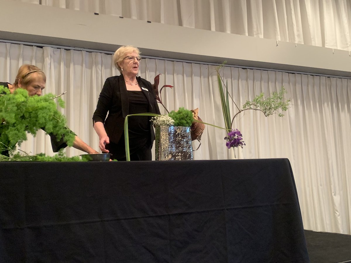 CGJapanSydney's tweet photo. Congratulations for the successful event! Enjoyed the demonstrations and exhibits on display. Perhaps I learnt more flower names today.
#Ikebana 
#IkebanaInternational
#SydneyChapter https://t.co/lnl7YwOpoC
