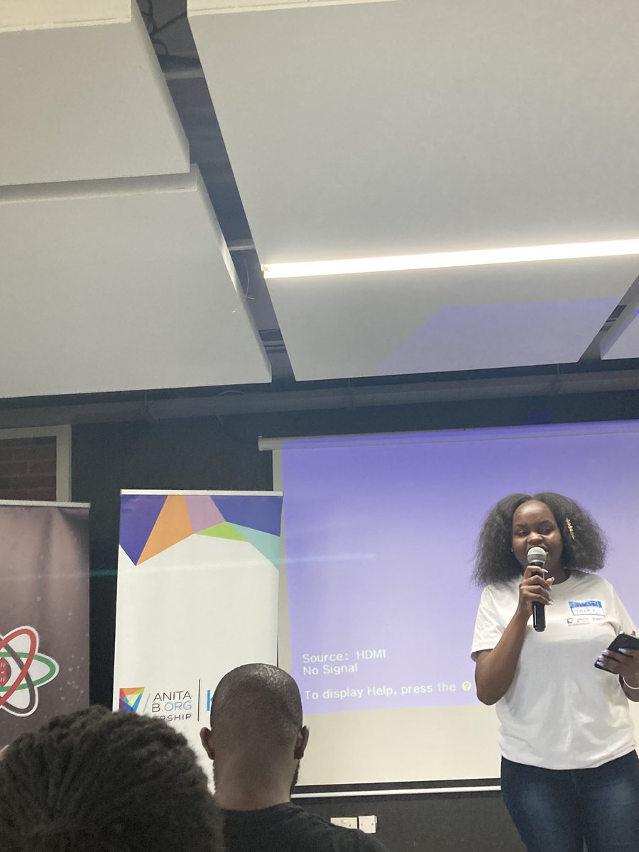 Here for #reactignite by #anitaBorg. Eager to connect and learn from my fellow @reactjs enthusiasts as @Wanjiku_MM takes us through our program for the day. I love the energy here🔥🚀
@Workpayhq 
#reactdevske
#workpayhq
