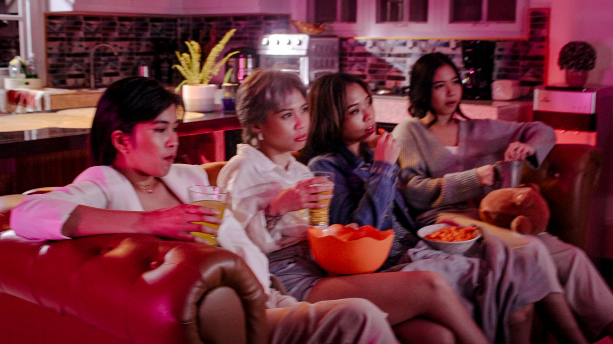 akosipappel's tweet photo. Behind the scenes.
DAMDAMIN. A short film by Jaime Pacena II for @MADAMmusicph, out now on @OCRecordsPH's YouTube Channel. Cheers.

https://t.co/x8iQdrmRuB https://t.co/EihUxr7dGl
