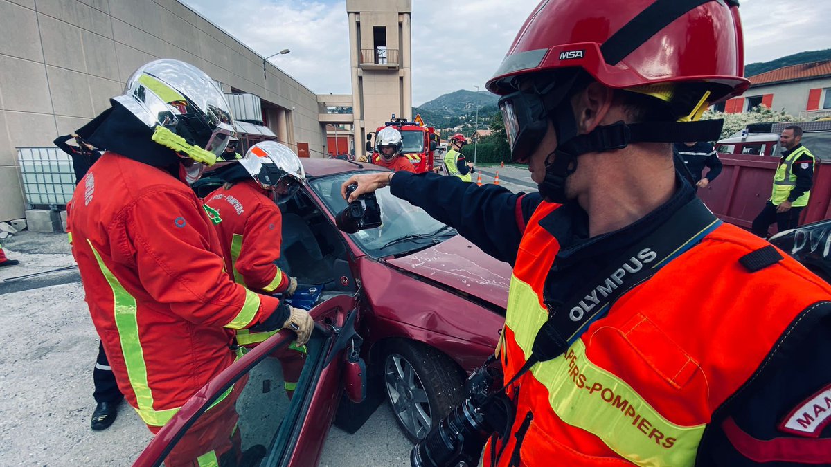 Soldats du Feu - #PensezAutrement tweet media