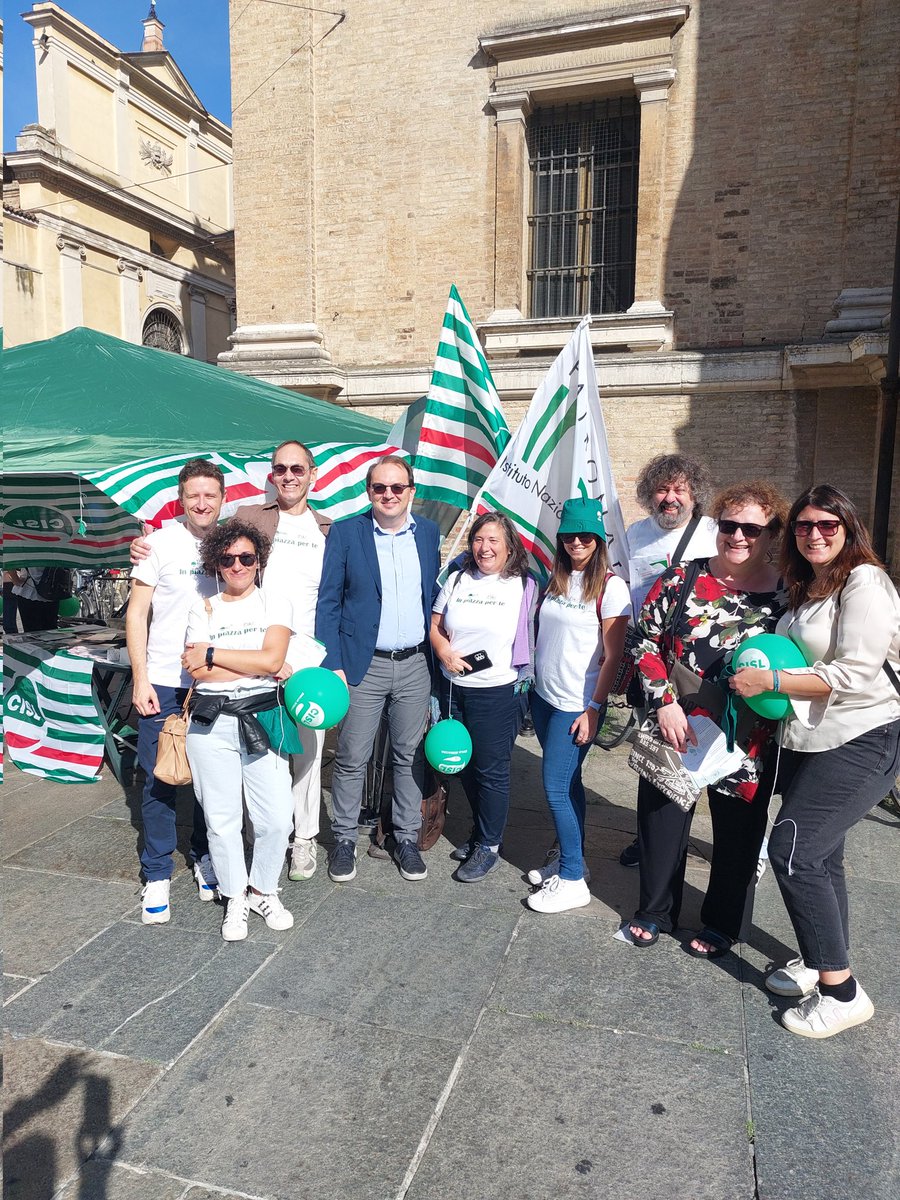 er_inas's tweet photo. Il Patronato Inas, assieme a Unioni @Cisl_ER, oggi è nelle principali piazze della regione alla Festa della Partecipazione @CislNazionale #unpostoaltavolo @GigiPetteni @filippopieri @InasCisl https://t.co/HT6LN3iN81