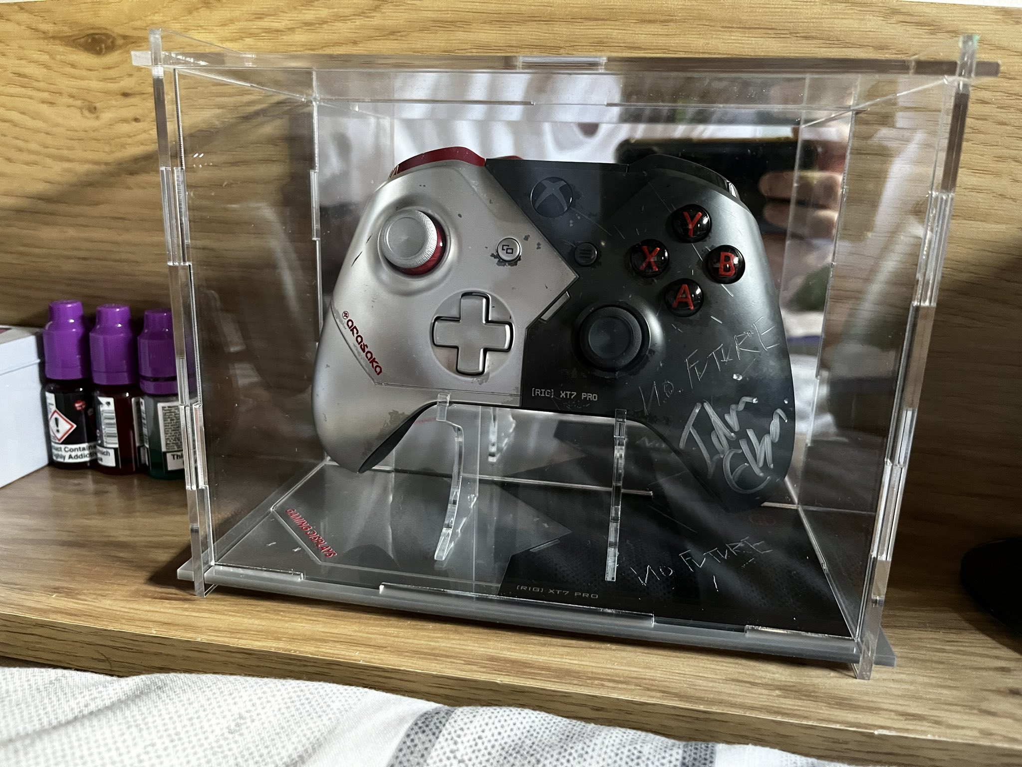 Cyberpunk 2077 Xbox One Controller Stand - Display Holder