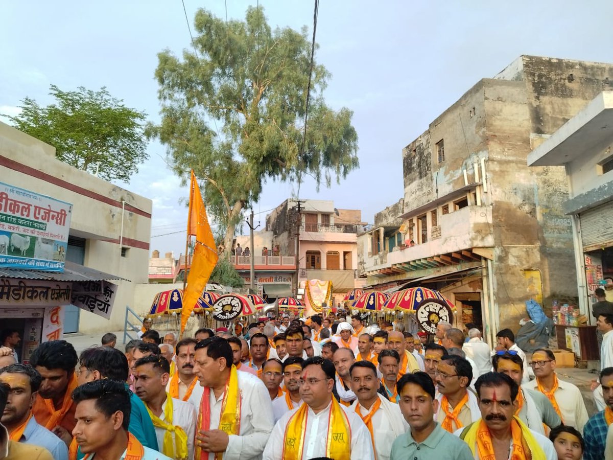 नदबई विधानसभा 2018 का पूर्व कैंडिडेट अबकी बार होगी इसकी जीत
<a href="/_lokeshsharma/">Lokesh Sharma</a>
<a href="/SURABHI_BHU/">तिवारी जी</a>
#नदबई_मांगे_हिमांशु_कटारा