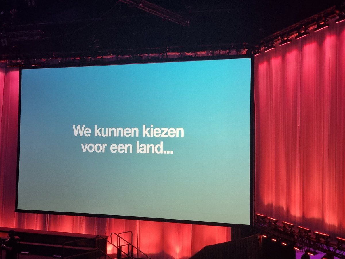 GerwiTemmink's tweet photo. Vandaag met velen - bijna 5000! - op #congresgroenlinkspvda in #Rotterdam. Met o.a. onze Zeeuwse kandidaat op nr. #22 @APijpelink. Sterk #verkiezingsprogramma. Mooi #campagnefilmpje! En natuurlijk ontmoetingen met tal van interessante mensen. #eerlijk #sociaal #duurzaam https://t.co/kNoimVBpYJ