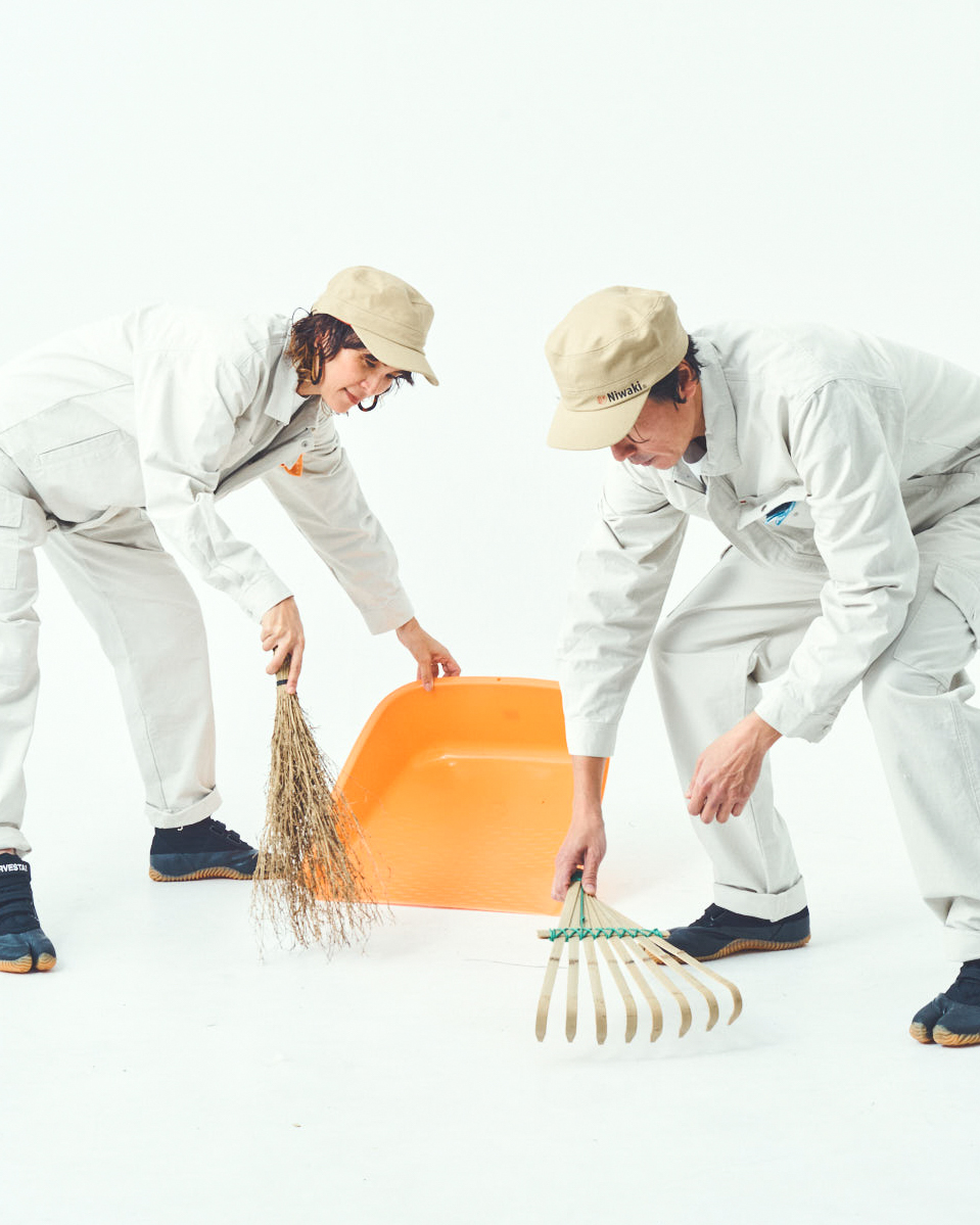 Niwaki Enormous Orange Leafpans are quietly establishing themselves as an under-the-radar, best-selling product. Sure they lack the craftsmanship &amp; sophistication of carbon steel secateurs or Japanese kitchen knives, but when it comes to everyday practicality they are unrivalled