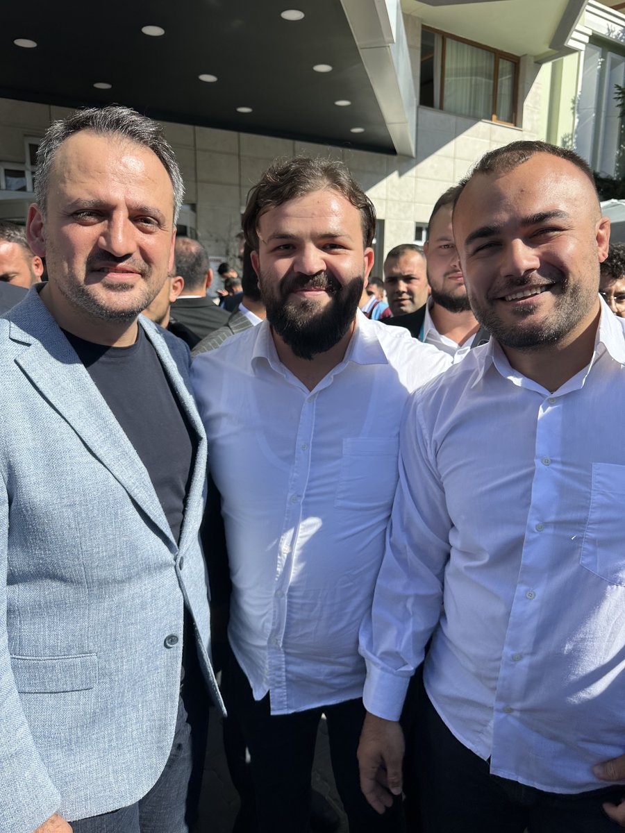 Murat DONBAY 🇹🇷 (@murat_dnby) on Twitter photo Değerli Bakanım ( ABİM )
Sn.Dr.Enes Eminoğlu Gençlik be Spor Bakan Yardımcısı
<a href="/eminogluenes/">Dr. Enes Eminoğlu</a>
<a href="/gencliksporbak/">Gençlik ve Spor Bakanlığı 🇹🇷</a>
<a href="/GSBgenclik/">Gençlik Hizmetleri</a> Değerli Bakanım ( ABİM )
Sn.Dr.Enes Eminoğlu Gençlik be Spor Bakan Yardımcısı
<a href="/eminogluenes/">Dr. Enes Eminoğlu</a>
<a href="/gencliksporbak/">Gençlik ve Spor Bakanlığı 🇹🇷</a>
<a href="/GSBgenclik/">Gençlik Hizmetleri</a>