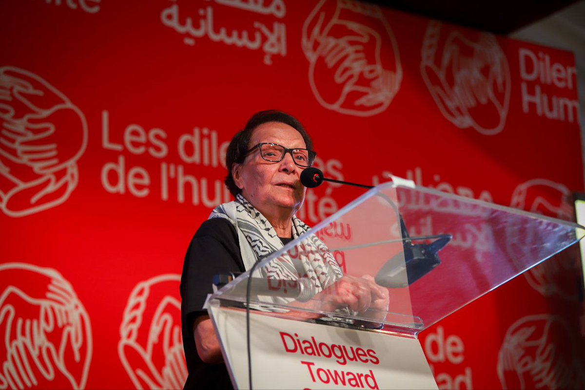 asambleapueblos's tweet photo. "Estamos defendiendo a la humanidad en Palestina. Si Palestina está ocupada, no hay paz en el mundo. Palestina es una causa humana." - Leila Khaled, Frente Popular para la Liberación de Palestina

Acto de apertura de #DilemasDeLaHumanidad #ConstruirSocialismo #VivaPalestina https://t.co/ieLBih5iTb