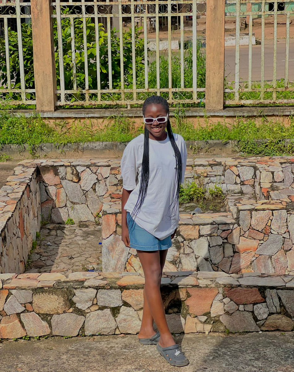 tinny_lade's tweet photo. 🌚❤️ https://t.co/tpaJIy26kY