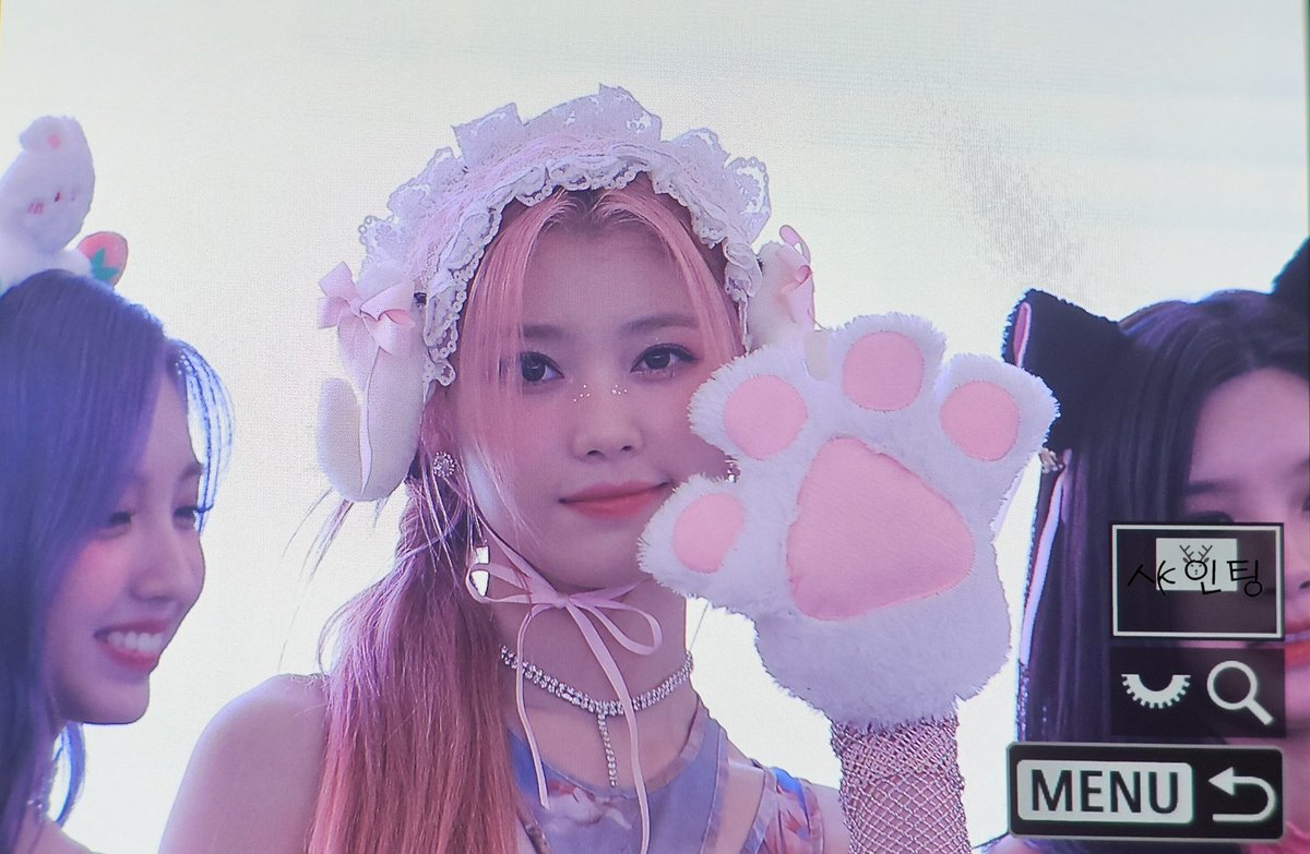 Shineting1112's tweet photo. #션샤오팅 #심소정 #Xiaoting
#Kep1er #케플러 

20231014 뮤직아트 preview https://t.co/fx9BXlFF5F