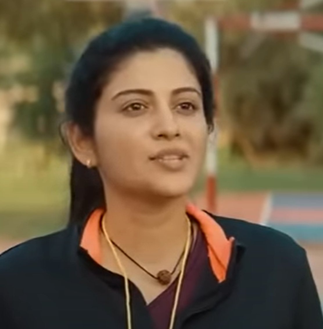 Manovinayak Ayyappan (@manovinayak) on Twitter photo <a href="/Rakarthik_dir/">Ra.Karthik</a> <a href="/AshokSelvan/">Ashok Selvan</a>
#NithamOruVaanam
Huge fan of this movie. Watched it countless times.
Not many would have noticed the director's perfection. The Rudraksham in Veera's neck and then the same in Meenatchi's. Every scene speaks for itself. Ra Karthik is a Gem. <a href="/Rakarthik_dir/">Ra.Karthik</a> <a href="/AshokSelvan/">Ashok Selvan</a>
#NithamOruVaanam
Huge fan of this movie. Watched it countless times.
Not many would have noticed the director's perfection. The Rudraksham in Veera's neck and then the same in Meenatchi's. Every scene speaks for itself. Ra Karthik is a Gem.