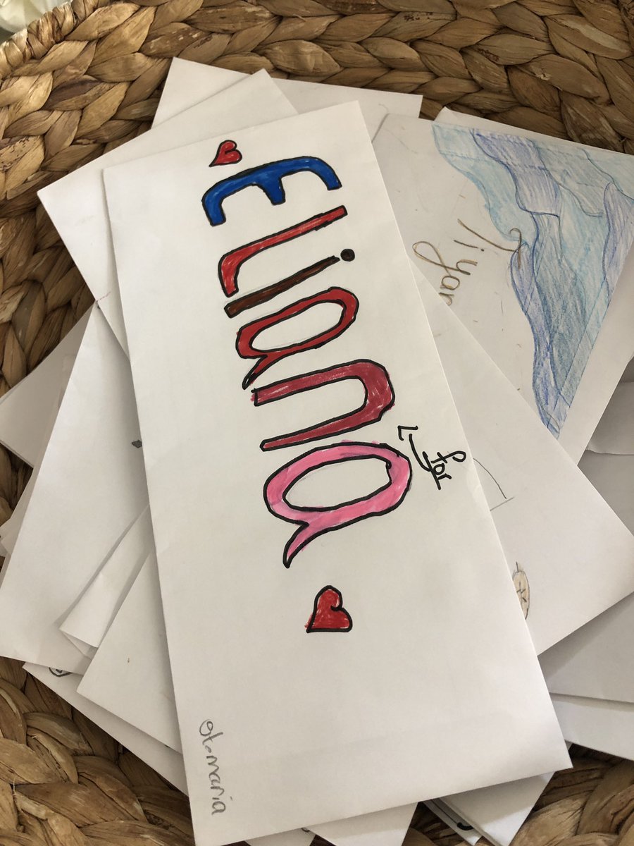 KristyannSo's tweet image. Bringing back Pen Pals! 📝 @Stvictortcdsb Can’t wait to hear back from Ms. Murphy’s class! @MsDMurphy @SMGTCDSB