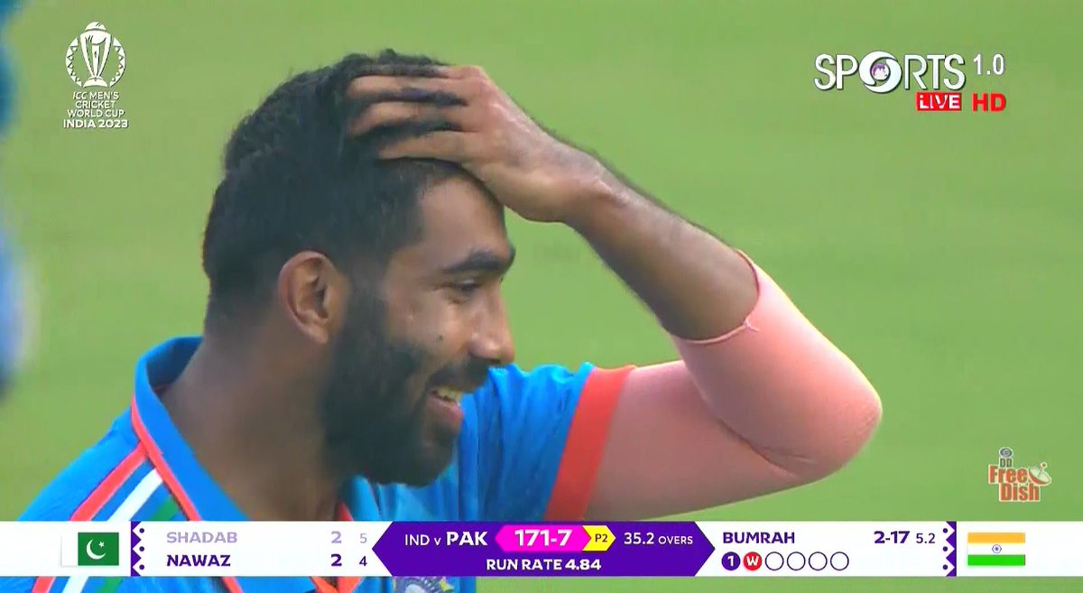 TrackDishs's tweet photo. 7th Wicket   #IndiaVsPakistan #DDSportsHD #DDSports #Freedish
@freedish_in https://t.co/WtKBecRBea