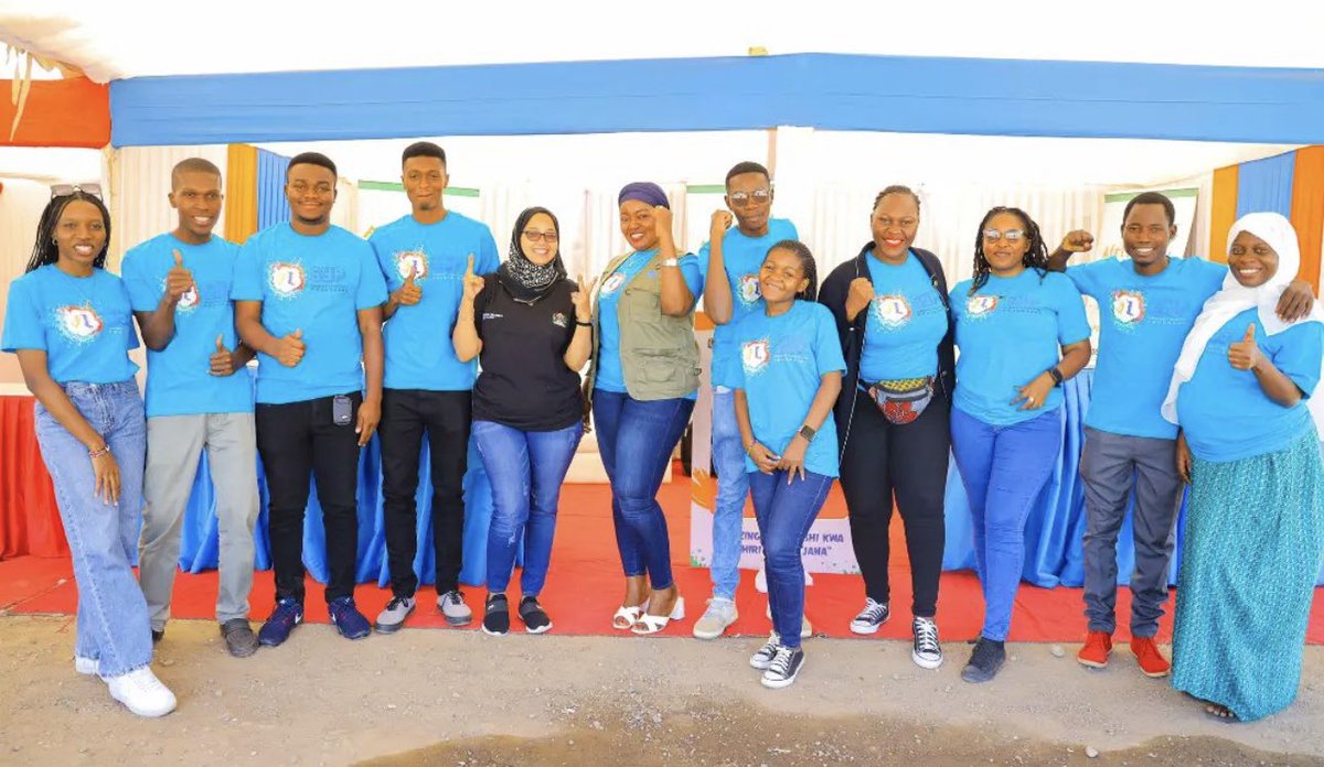UNFPATanzania's tweet photo. Young people must have their voices heard at all times. We cannot not be passive participants in the conversations about our future. 

We must get active and create the future the way we want it.

#YouthAgenda 

Happy Nyerere Day 💥 https://t.co/RIpPle9XEa