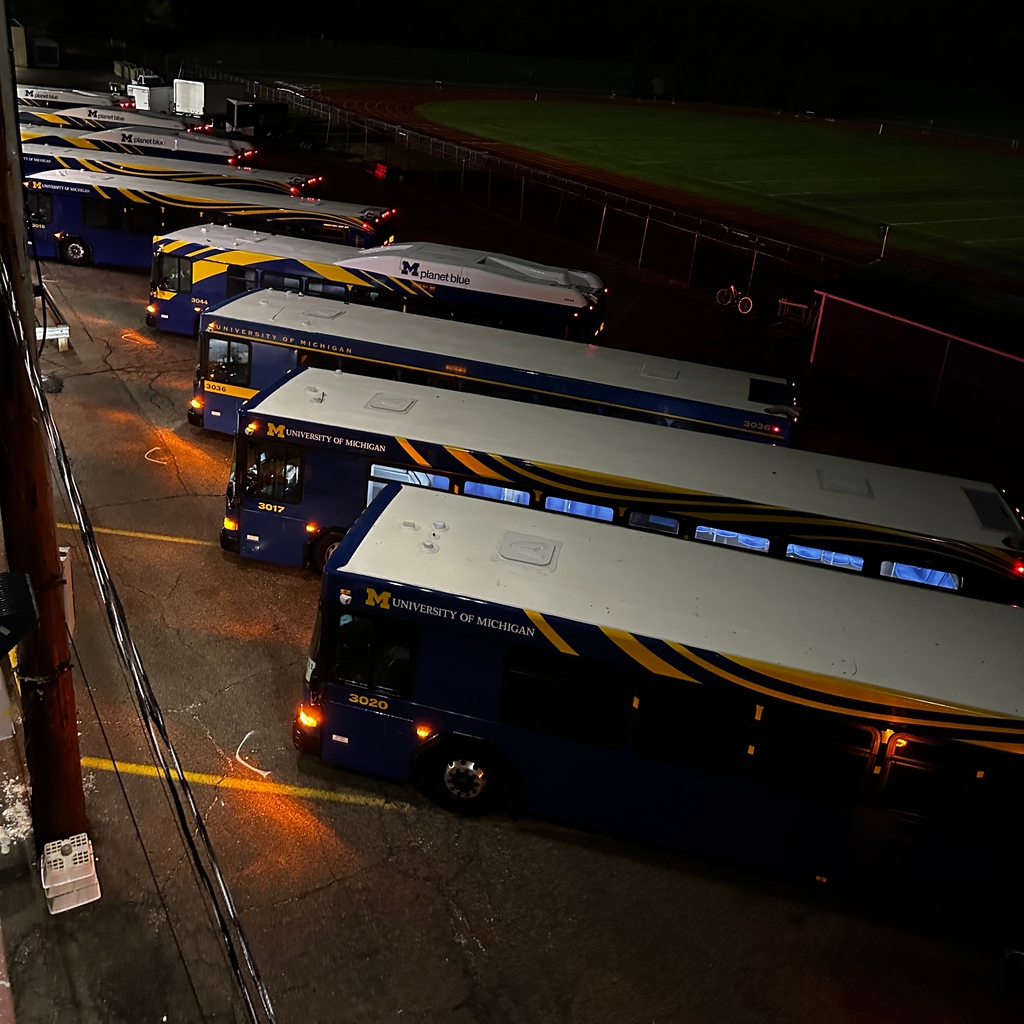 umichband's tweet photo. Thank you to @umichbusdrivers and @a2police for getting us to Pioneer HS on time for rehearsal this morning! Go Blue! 💙💛 

#UMichBand #GoBlue https://t.co/KZY6psCRe5