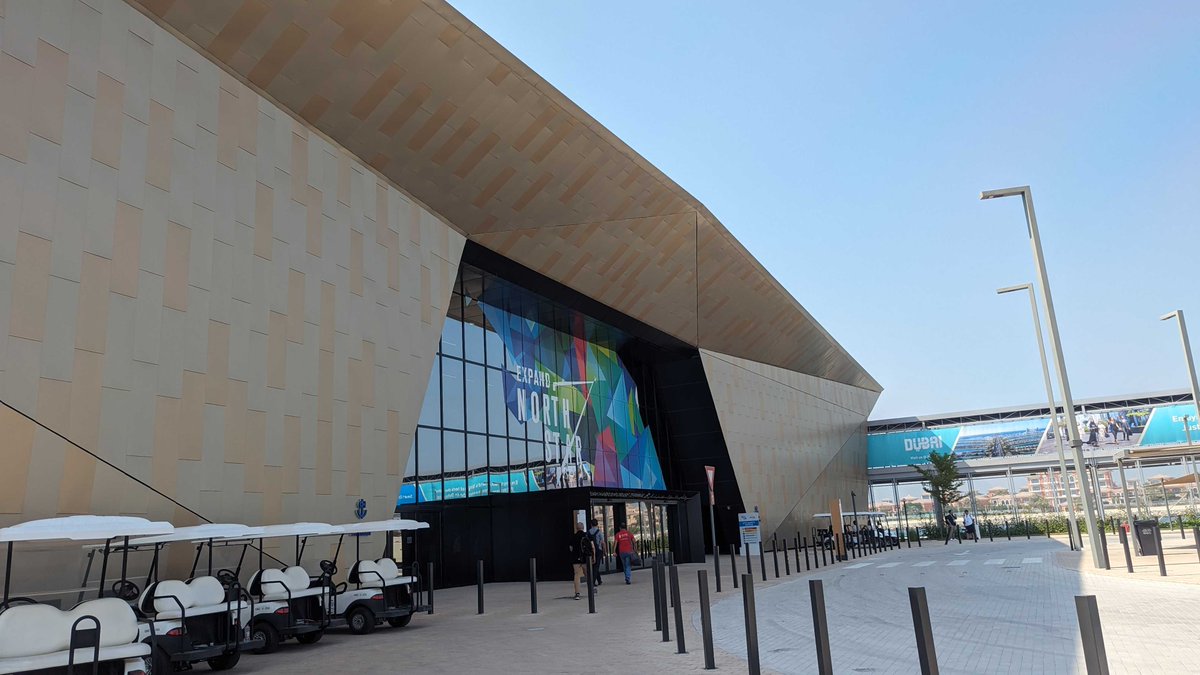 unimal_jp's tweet photo. 【GITEX Expand North Star 2023 現地レポ】
着々と設営が進んでおります!
JAPANエリアにユニマルブースがあって感動…!!
#GITEX
#GITEX2023
#UNIMAL https://t.co/FAOBmeVnRW
