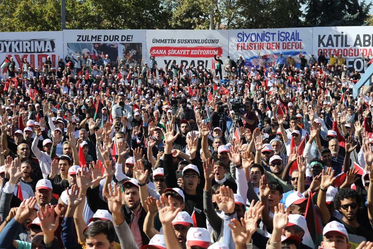 MemurSenKonf's tweet photo. Vakit Kudüs Vakti, Gün Direniş Günüdür

"Vakit bu vakittir duramam artık,
Gözü yaşlı Kudüs beni bekliyor,
Vakit bu vakittir duramam artık,
Gözü yaşlı Kudüs beni bekliyor."

#DirenişeSelam #FreeGazze #FreePalestine
#فلسطين_حرة