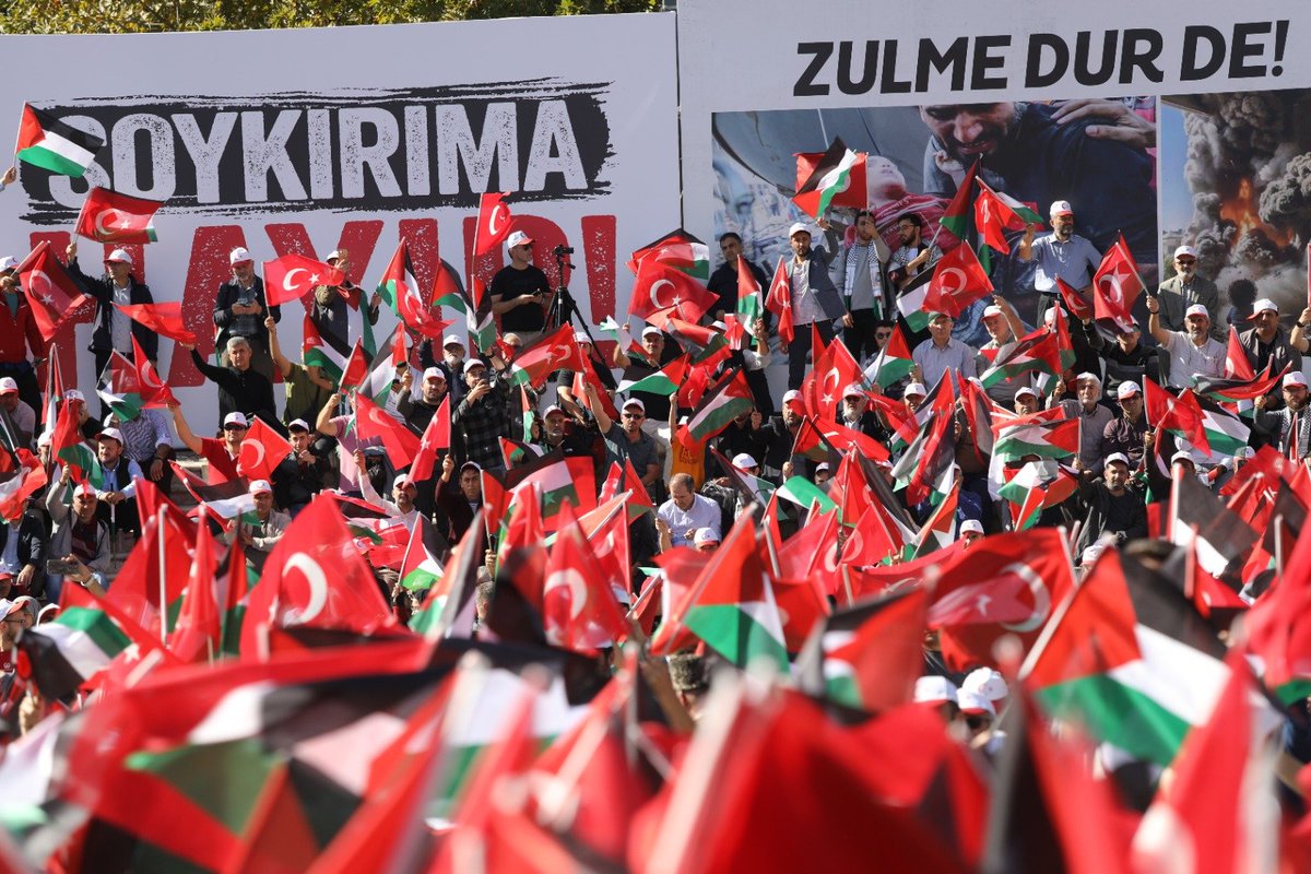 MemurSenKonf's tweet photo. Vakit Kudüs Vakti, Gün Direniş Günüdür

"Vakit bu vakittir duramam artık,
Gözü yaşlı Kudüs beni bekliyor,
Vakit bu vakittir duramam artık,
Gözü yaşlı Kudüs beni bekliyor."

#DirenişeSelam #FreeGazze #FreePalestine
#فلسطين_حرة