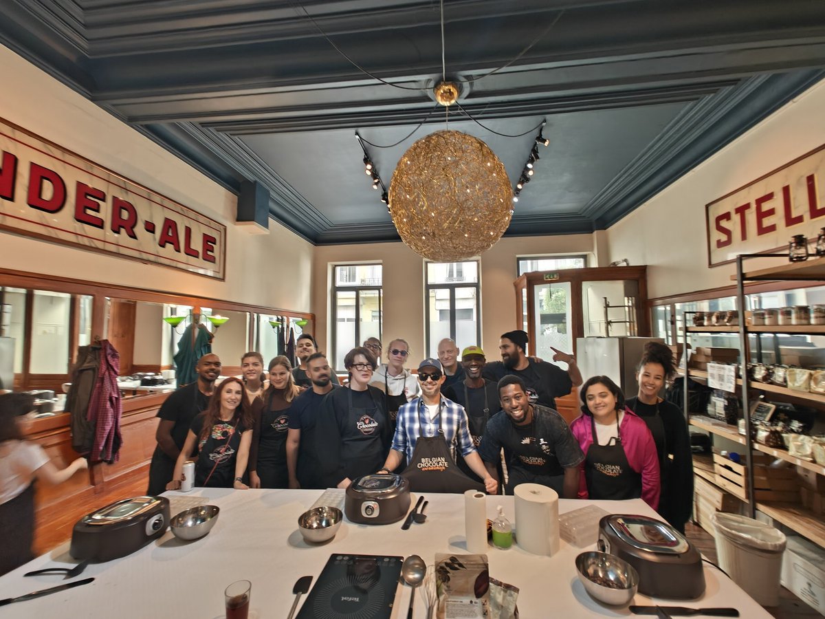 Aymen_Ben_Amor's tweet photo. Chocolate workshop with the speakers of @BrusselsReact ☺️☺️☺️ https://t.co/bbc7EJa5ya