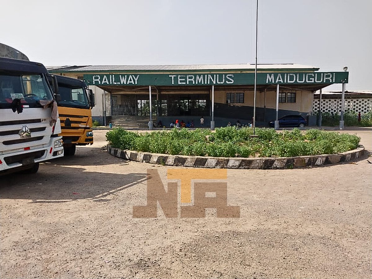 NTANewsNow's tweet photo. News Flash
Suspected theft of train coaches of the Nigerian Railway Corporation foiled at Maiduguri Railway Terminus following a tip-off of good samaritans, suspects apprehended by the police. https://t.co/2SqFXHmDqd