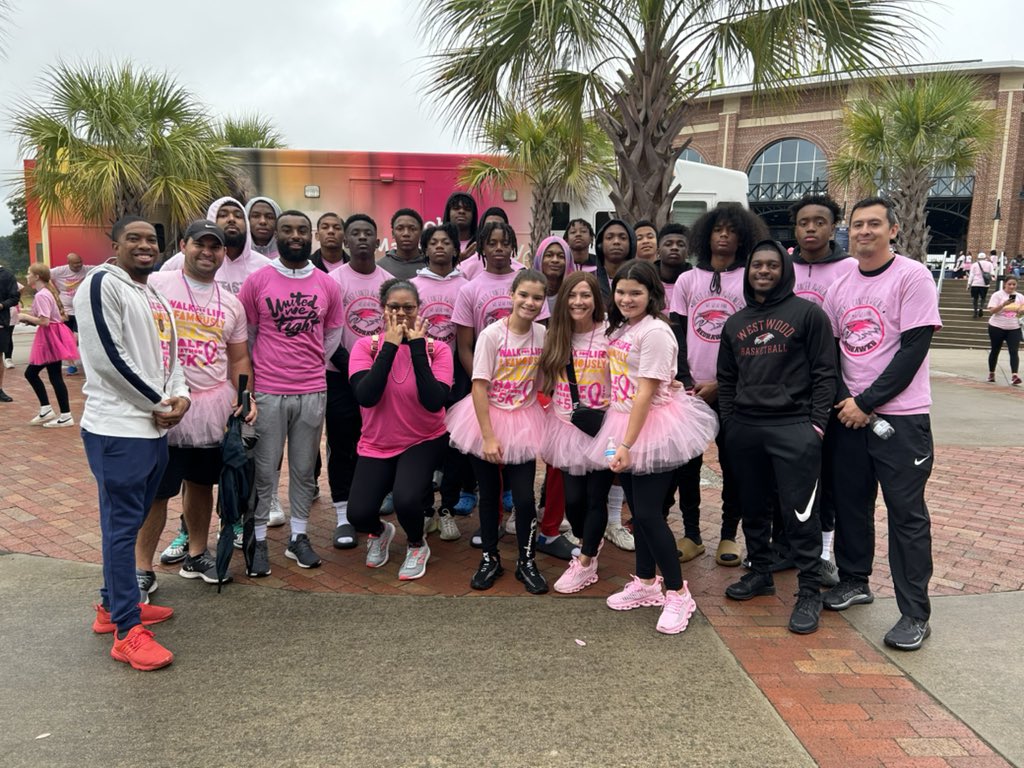RedhawkMBB's tweet photo. Proud of these young men for wanting to be apart of something special 🎀💝
@WHSRedhawks @RedhawkJackson1 @CLWright06
#FaEverStrong #FightForKnight #TheBrotherhood https://t.co/j9BqCkLDf6