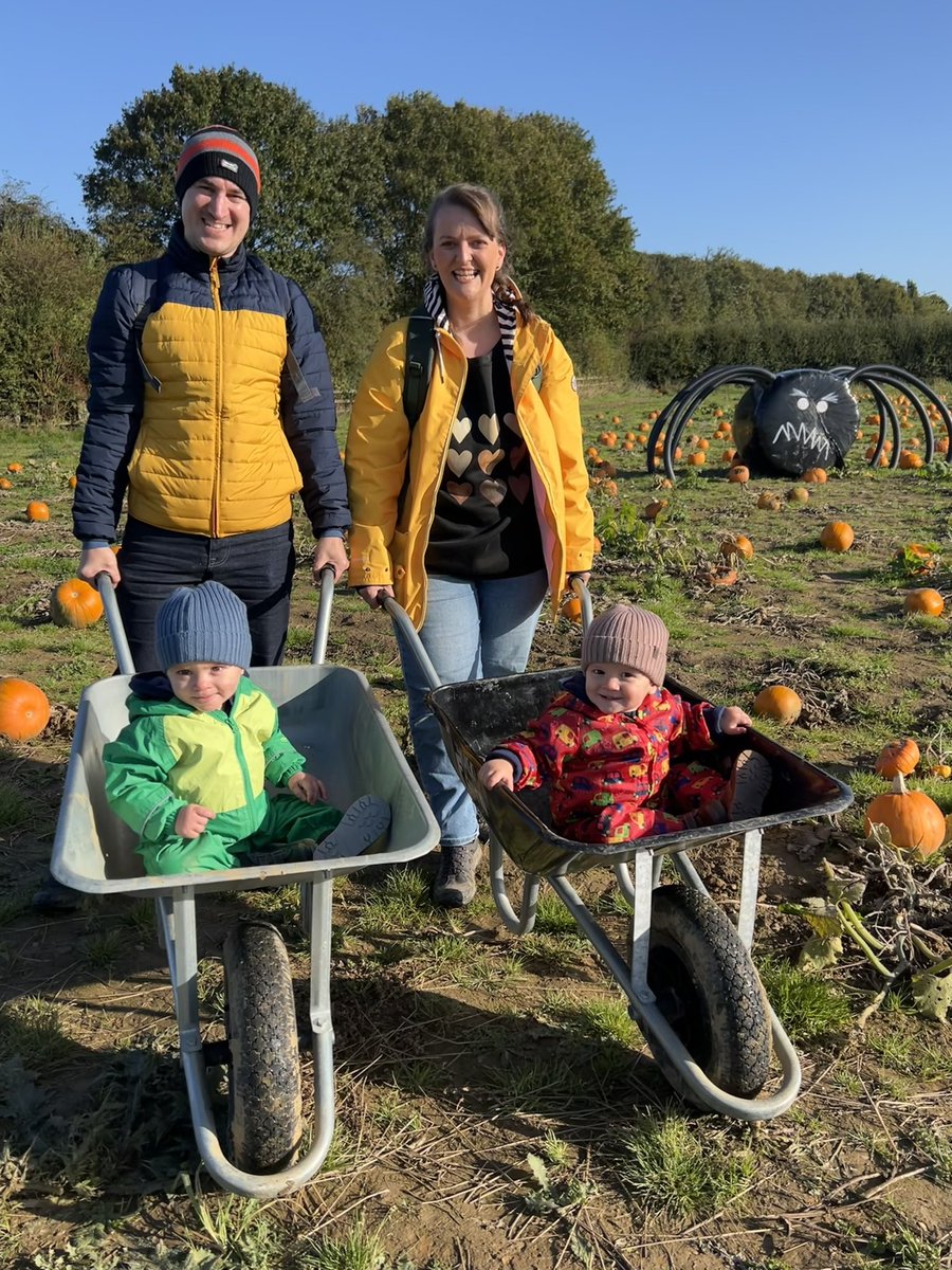 LFHighlands's tweet photo. Pumpkin picking for my family this morning! 🎃 https://t.co/sx4C4iwdko
