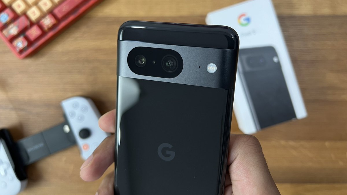 techdroider's tweet photo. Google Pixel 8 ❤️ https://t.co/fBZhaWpIM3