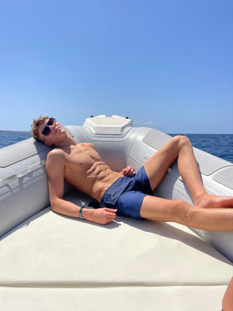 Blondestud69's tweet photo. Would you like to be the next one? 🤪
Full video on my OF 👉🏻 https://t.co/8dWOMKcNIq https://t.co/ejFvBB4IaU