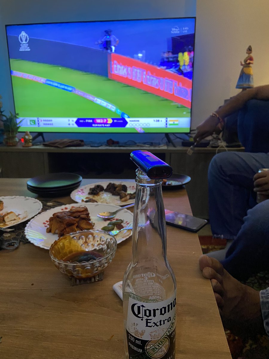 danish_pathania's tweet photo. Reasons for Pakistan's wicket losses. Our makeshift compass using a lighter and beer seems to be working!
 
#INDvPAK https://t.co/CxiqoA8slo