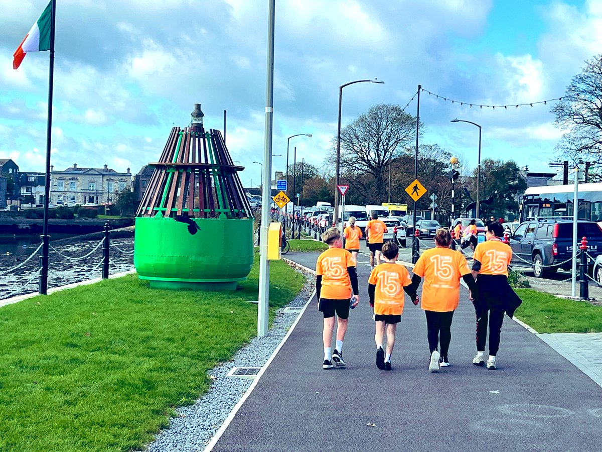 damiengeoghegan's tweet photo. What a wonderful morning in #Dungarvan for The @SolasCentre Run &amp; Walk for Life! A massive crowd in glorious sunshine creating a really uplifting atmosphere!☀️ All for a great cause! A massive well done to Claire, Jenny all at @wlrfm &amp; all  SOLAS volunteers who made it happen.👏 https://t.co/knoK1ZO8FD