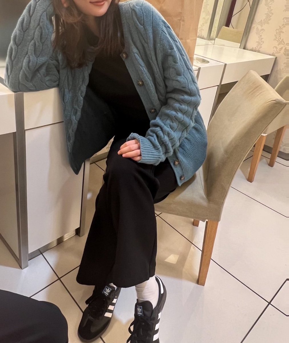 lcdrtz's tweet photo. #日常垢　#ニット　#adidas #SAMBA https://t.co/tdZ38fCeLh